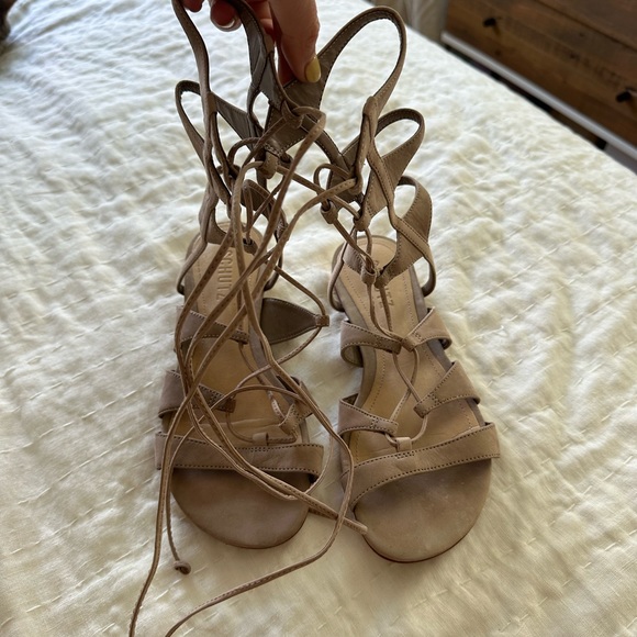 Schutz Gladiator Sandal. - Picture 5 of 5